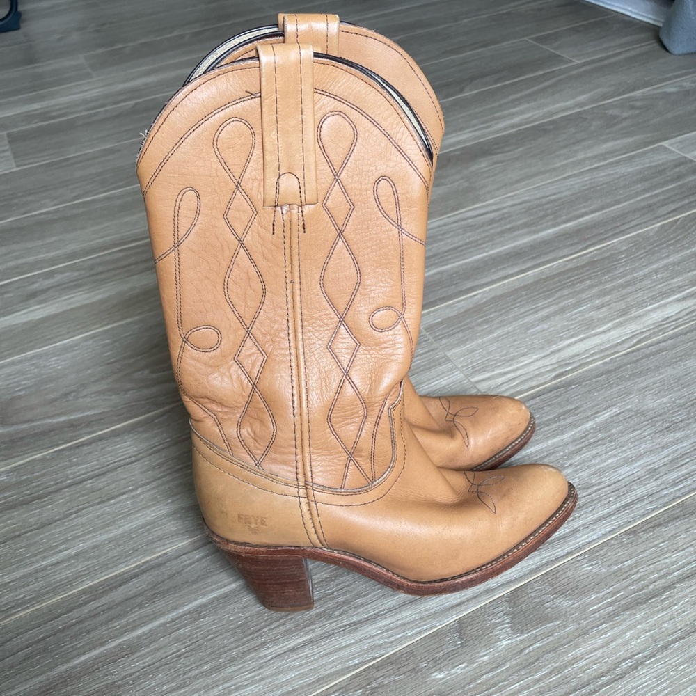 FRYE Vintage Women’s Tan Western Cowboy Boots Midcalf Leather Butterscotch 7.5B - Picture 3 of 6